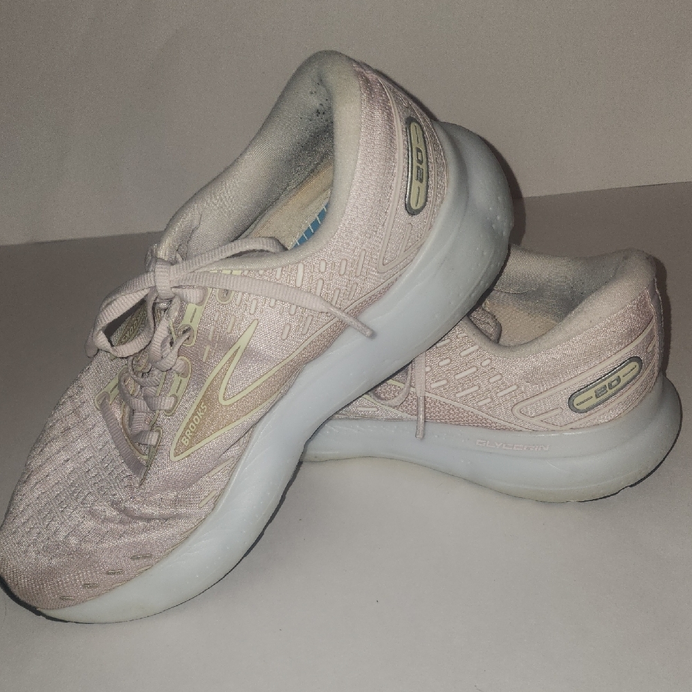Brooks Women's Light Pink Athletic Shoes